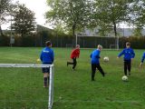 Training S.K.N.W.K. JO15-1 van zaterdag 20 oktober 2018 (7/25)