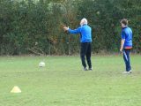 Training S.K.N.W.K. JO15-1 van zaterdag 20 oktober 2018 (22/25)