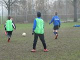 Training S.K.N.W.K. JO12-1 (zaterdag 02-02-2019) (35/63)