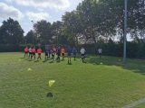 Tweede training 1e selectie S.K.N.W.K. seizoen 2019-2020 met aansluitend lunch (5/46)