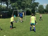 Laatste training S.K.N.W.K. JO11-1 van dit seizoen (52/110)