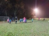 Voetbalpieten bezoeken training S.K.N.W.K. JO7-1, JO9-1 en JO13-1 (16/112)