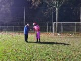 Voetbalpieten bezoeken training S.K.N.W.K. JO7-1, JO9-1 en JO13-1 (21/112)