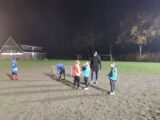 Voetbalpieten bezoeken training S.K.N.W.K. JO7-1, JO9-1 en JO13-1 (38/112)