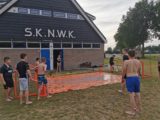 Waterpret tijdens training S.K.N.W.K. JO12-1' (36/64)