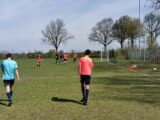 Onderlinge wedstrijd S.K.N.W.K. JO15-1 en JO17-1 (zaterdag 24 april 2021) (40/87)