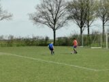 Onderlinge wedstrijd S.K.N.W.K. JO15-1 en JO17-1 (zaterdag 24 april 2021) (62/87)