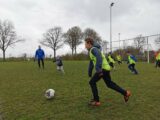 Onderlinge wedstrijd S.K.N.W.K. JO7-1 en JO9-1 (maandag 5 april 2021 - 2e Paasdag) (13/102)