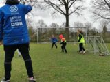 Onderlinge wedstrijd S.K.N.W.K. JO7-1 en JO9-1 (maandag 5 april 2021 - 2e Paasdag) (56/102)