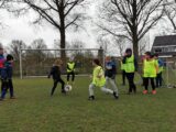 Onderlinge wedstrijd S.K.N.W.K. JO7-1 en JO9-1 (maandag 5 april 2021 - 2e Paasdag) (97/102)