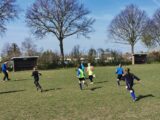 Onderlinge wedstrijd S.K.N.W.K. JO7-1 en JO9-1 (zaterdag 24 april 2021) (19/99)