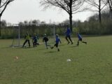 Onderlinge wedstrijd S.K.N.W.K. JO7-1 en JO9-1 (zaterdag 24 april 2021) (59/99)