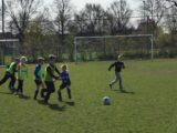 Onderlinge wedstrijd S.K.N.W.K. JO7-1 en JO9-1 (zaterdag 24 april 2021) (92/99)