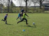 Onderlinge wedstrijd S.K.N.W.K. JO7-1 en JO9-1 (zaterdag 24 april 2021) (93/99)