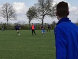 Onderlinge wedstrijd tussen spelers S.K.N.W.K. 1 en S.K.N.W.K. JO19-1 van zaterdag 1 mei 2021 (8/82)