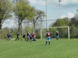 Onderlinge wedstrijd tussen spelers S.K.N.W.K. 1 en S.K.N.W.K. JO19-1 van zaterdag 1 mei 2021 (38/82)