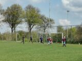 Onderlinge wedstrijd tussen spelers S.K.N.W.K. 1 en S.K.N.W.K. JO19-1 van zaterdag 1 mei 2021 (51/82)