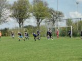 Onderlinge wedstrijd tussen spelers S.K.N.W.K. 1 en S.K.N.W.K. JO19-1 van zaterdag 1 mei 2021 (56/82)