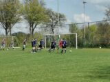 Onderlinge wedstrijd tussen spelers S.K.N.W.K. 1 en S.K.N.W.K. JO19-1 van zaterdag 1 mei 2021 (57/82)