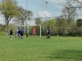 Onderlinge wedstrijd tussen spelers S.K.N.W.K. 1 en S.K.N.W.K. JO19-1 van zaterdag 1 mei 2021 (59/82)