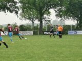 Onderlinge wedstrijd tussen S.K.N.W.K. 2 en S.K.N.W.K. JO19-1 van zaterdag 5 juni 2021 (29/117)