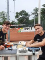 S.K.N.W.K. JO19-1 krijgt padelclinic (44/57)