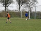 Training seniorenteams S.K.N.W.K. van zaterdag 10 april 2021 (14/40)