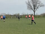 Training seniorenteams S.K.N.W.K. van zaterdag 24 april 2021 (33/94)