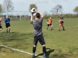 Training seniorenteams S.K.N.W.K. van zaterdag 24 april 2021 (46/94)