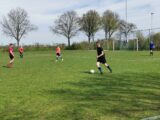 Training seniorenteams S.K.N.W.K. van zaterdag 24 april 2021 (83/94)