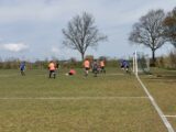 Training seniorenteams S.K.N.W.K. van zaterdag 24 april 2021 (93/94)