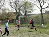 Training S.K.N.W.K. JO19-1 van zaterdag 24 april 2021 (30/105)