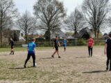 Training S.K.N.W.K. JO19-1 van zaterdag 24 april 2021 (39/105)