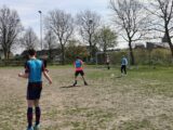 Training S.K.N.W.K. JO19-1 van zaterdag 24 april 2021 (44/105)