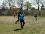 Training S.K.N.W.K. JO19-1 van zaterdag 24 april 2021 (58/105)