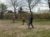 Training S.K.N.W.K. JO19-1 van zaterdag 24 april 2021 (60/105)