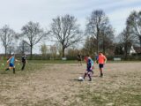 Training S.K.N.W.K. JO19-1 van zaterdag 24 april 2021 (66/105)