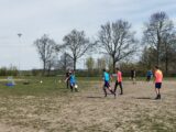 Training S.K.N.W.K. JO19-1 van zaterdag 24 april 2021 (67/105)