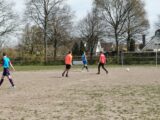 Training S.K.N.W.K. JO19-1 van zaterdag 24 april 2021 (75/105)