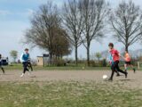 Training S.K.N.W.K. JO19-1 van zaterdag 24 april 2021 (92/105)